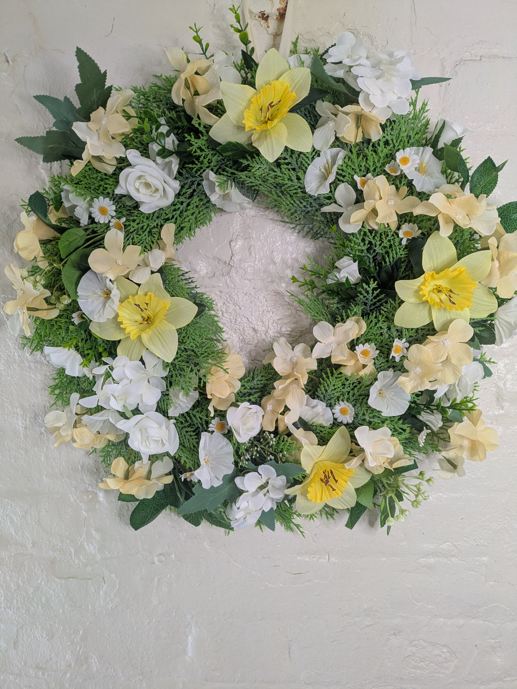 Daffodil spring wreath