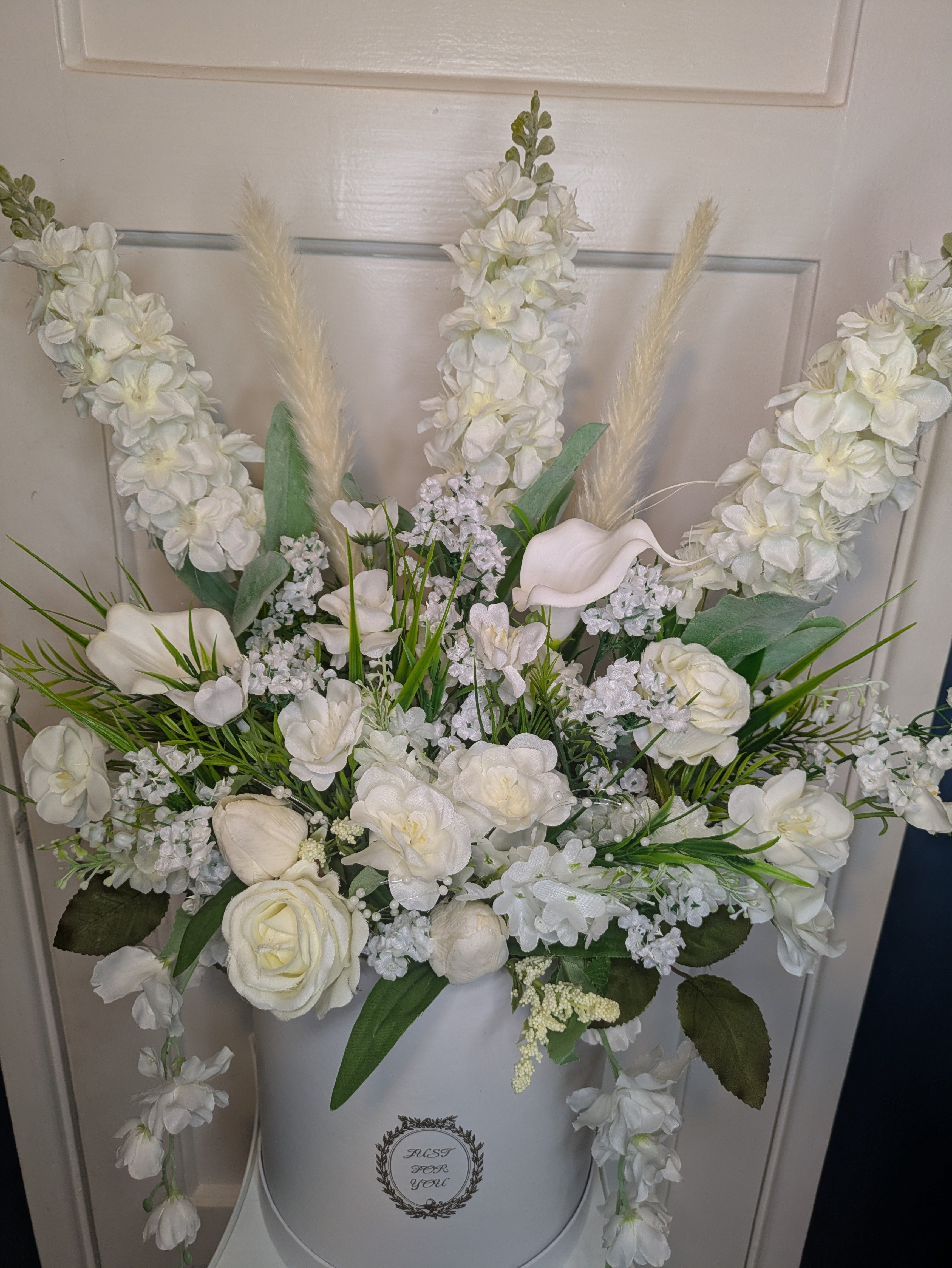 White and Ivory XL Tall Hatbox